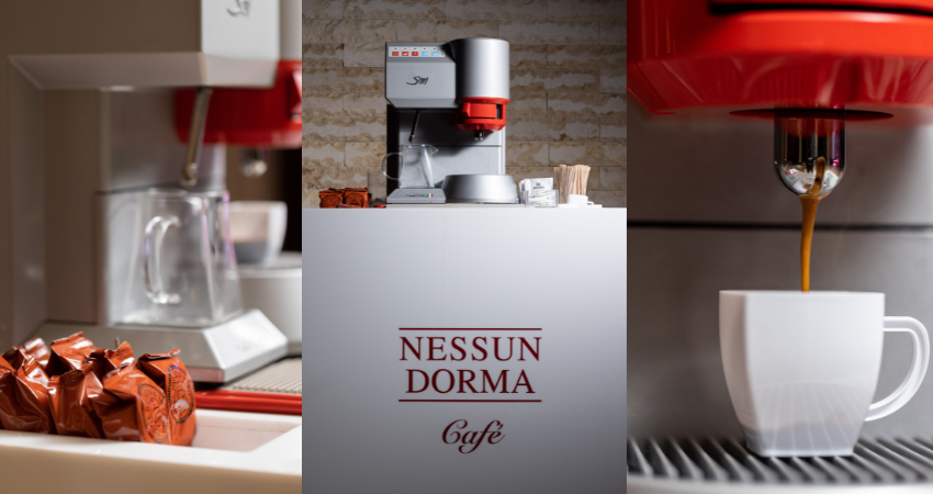Café italiano premium servido en evento
