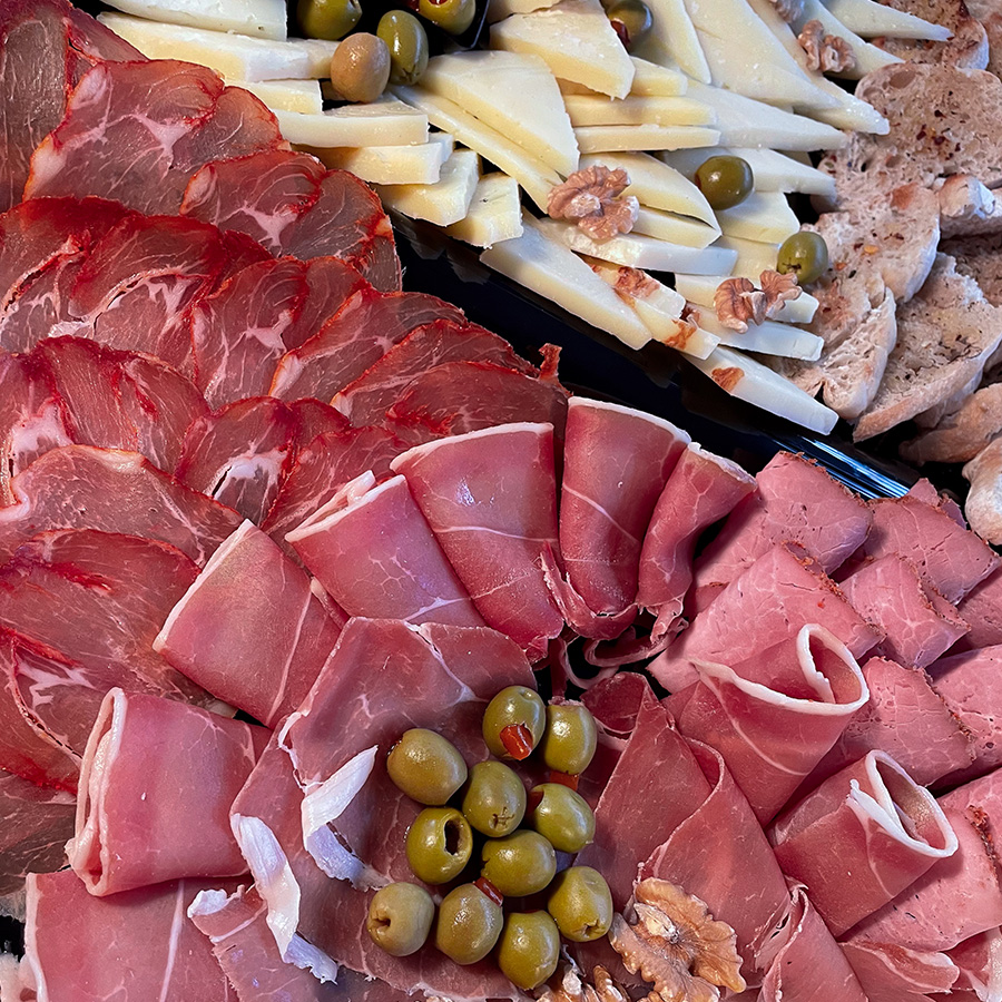 TABLA DE QUESOS Y JAMONES PREMIUM  - 